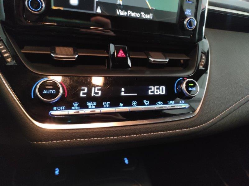 TOYOTA Corolla (2018-->) - Corolla Touring Sports 1.8 Hybrid Business Tech