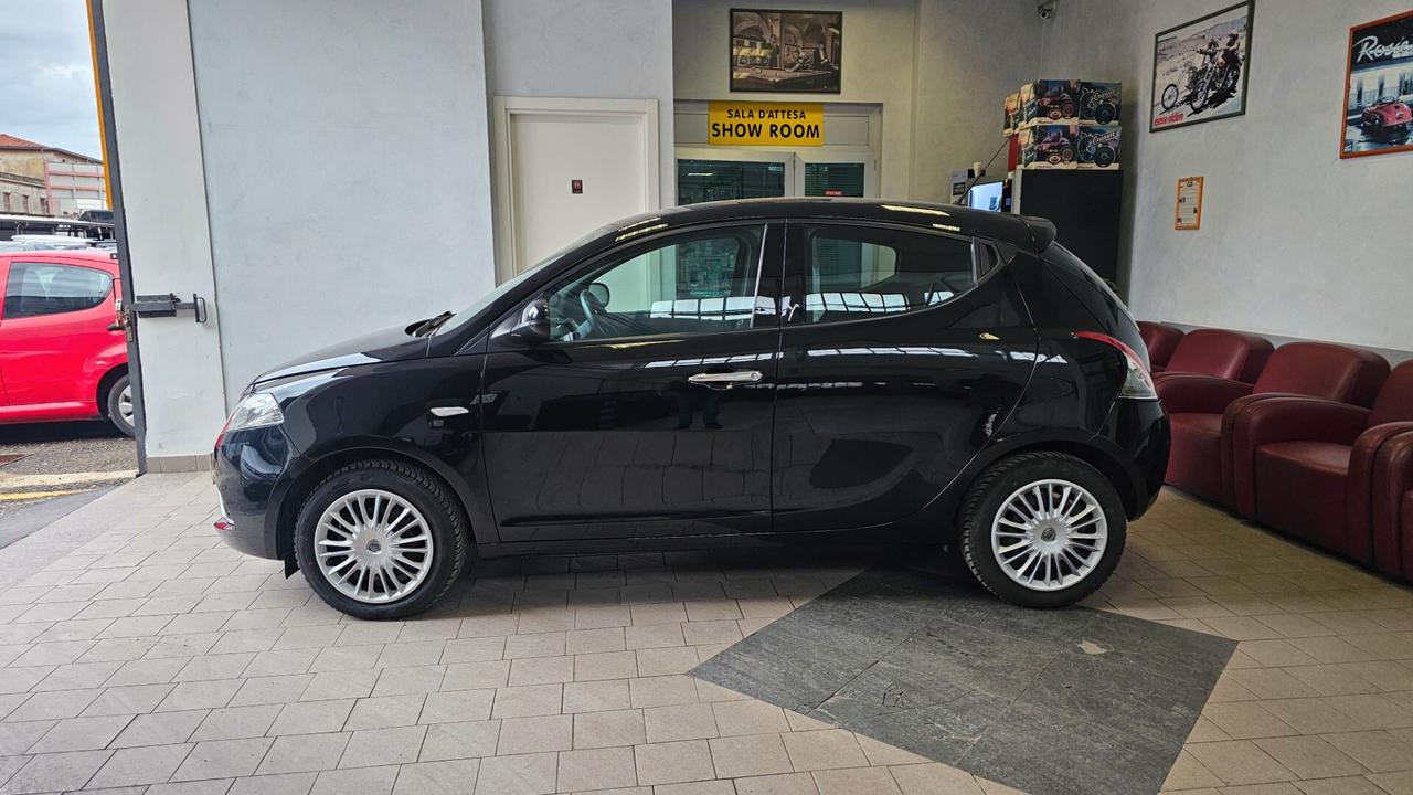 Lancia Ypsilon 0.9 TwinAir 85 CV 5 porte S&S DFN Unyca