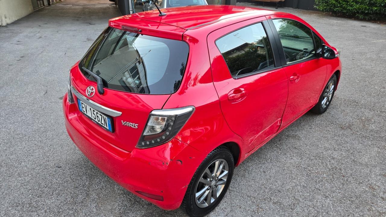 Toyota Yaris 1.0 5 porte Lounge
