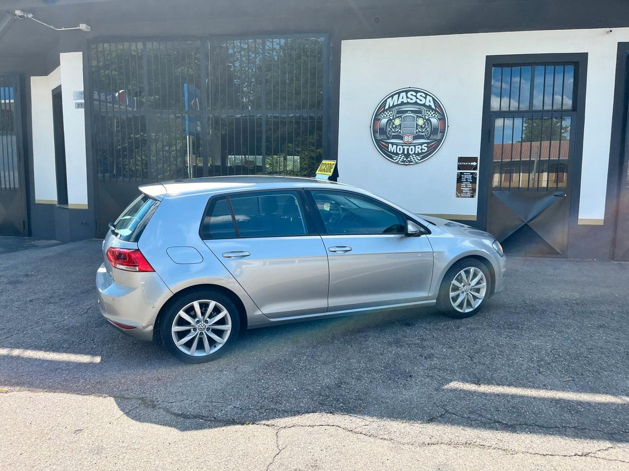 Volkswagen Golf 1.6 TDI 110 CV DSG 5p. HIGHLINE! 24 MESI DI GARANZIA!!