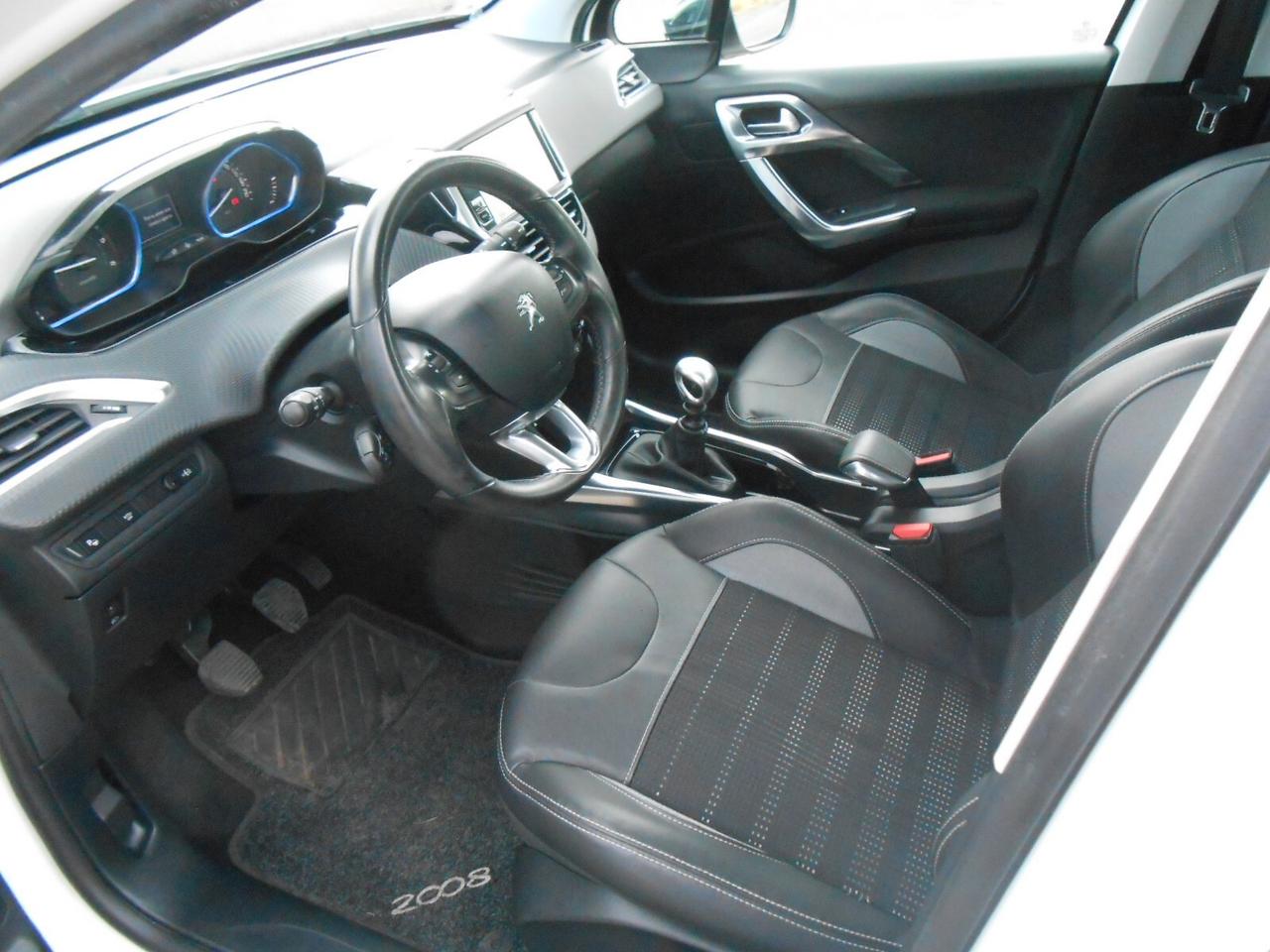 Peugeot 2008 1.6 e-HDi 115 CV Stop&Start Allure
