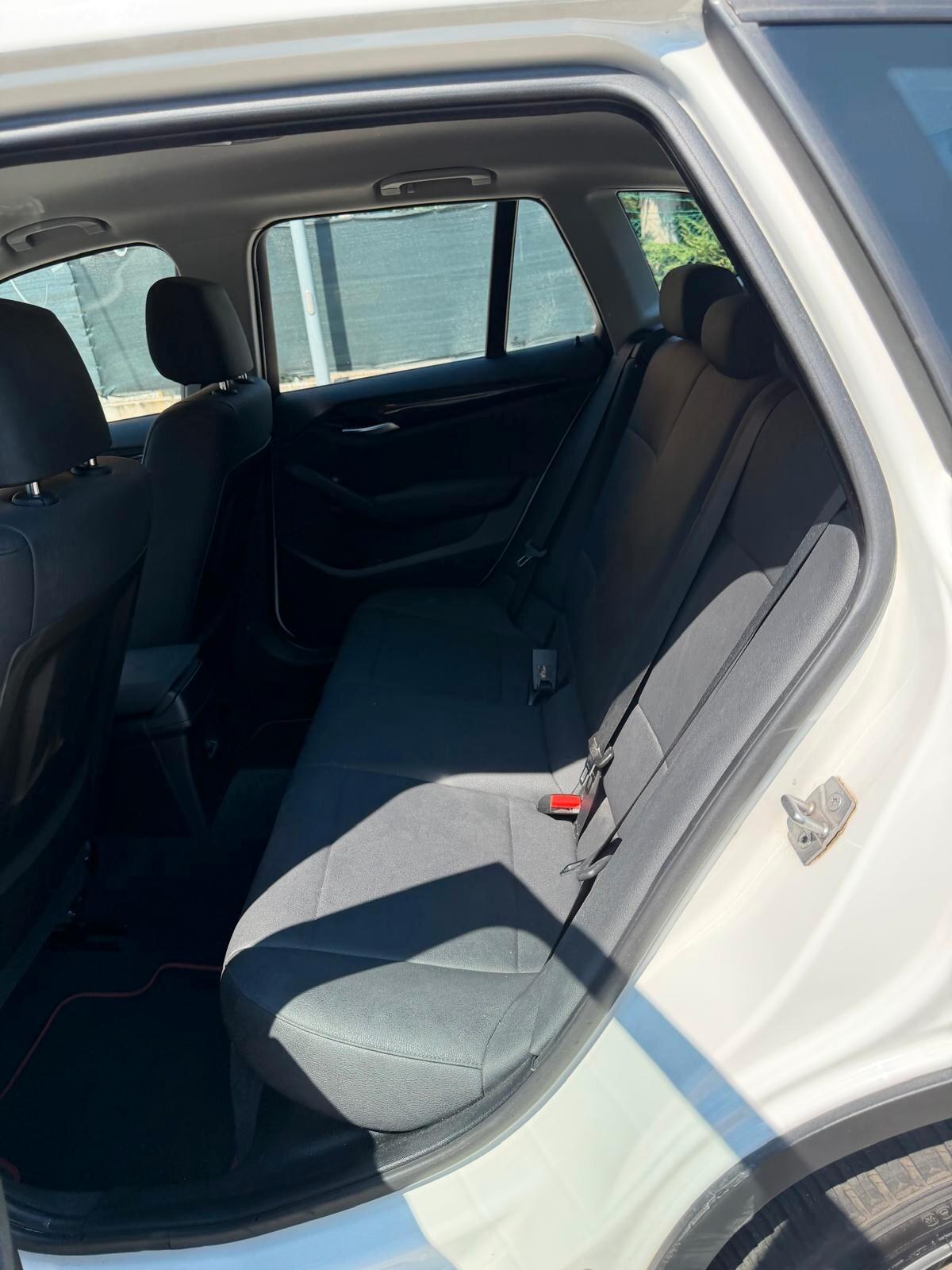 BMW X1 2.0 xdrive - AUT. - 4X4 - NAV. - 12 MESI DI GARANZIA -