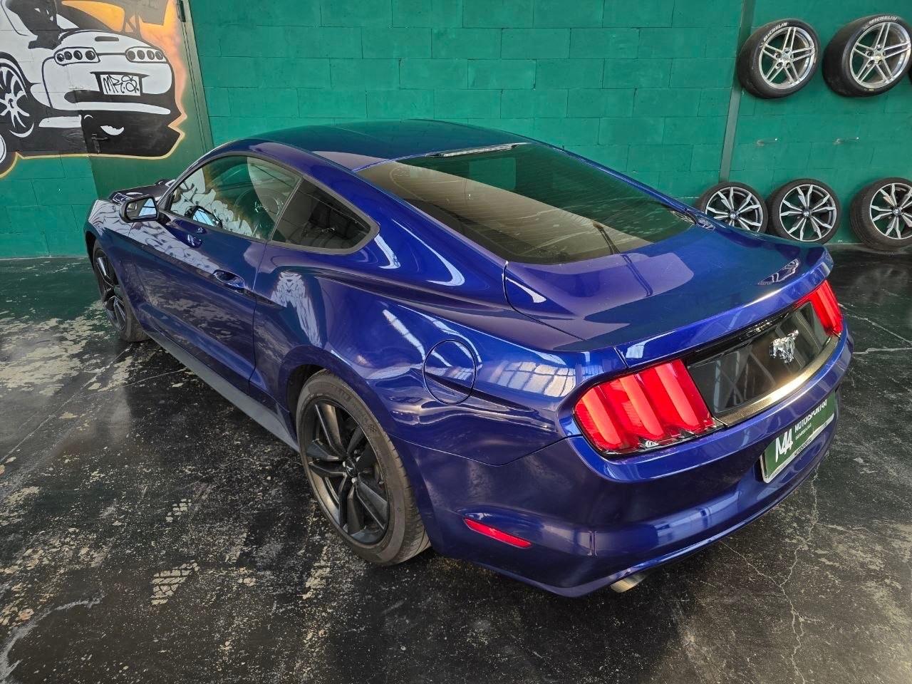 Ford Mustang 2.3 EcoBoost Manuale Performance Package