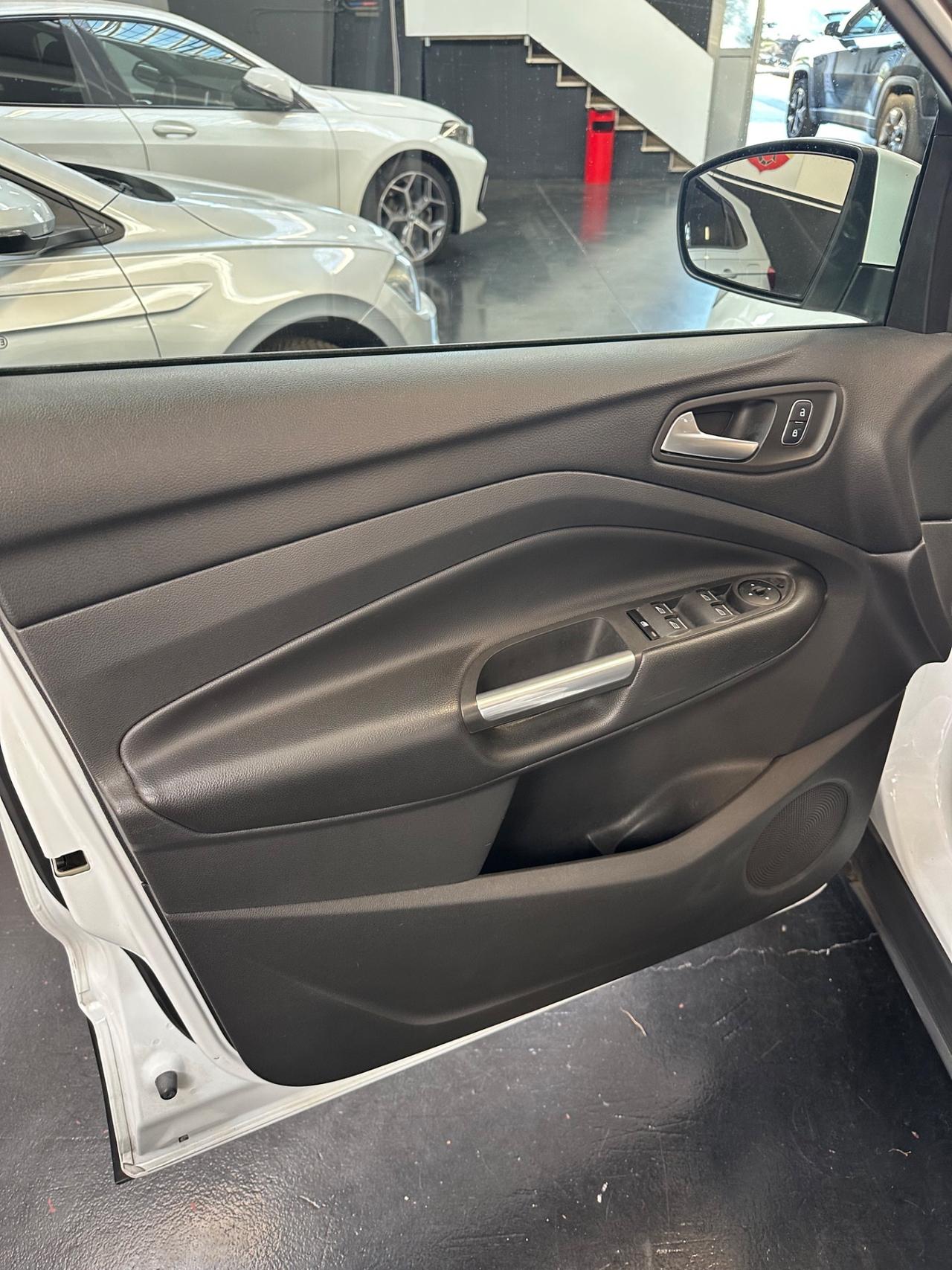 Ford Kuga 1.5 EcoBoost 120 CV S&S 2WD Titanium