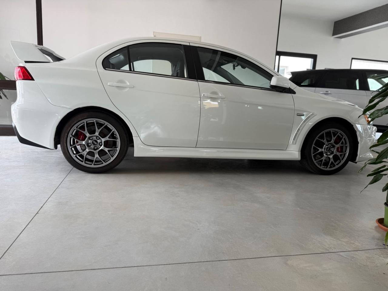 Mitsubishi i-MiEV LANCER EVOLUTION MR