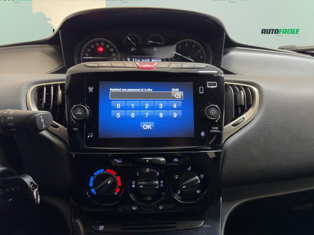 Lancia Ypsilon 1.0 FireFly Hybrid Gold