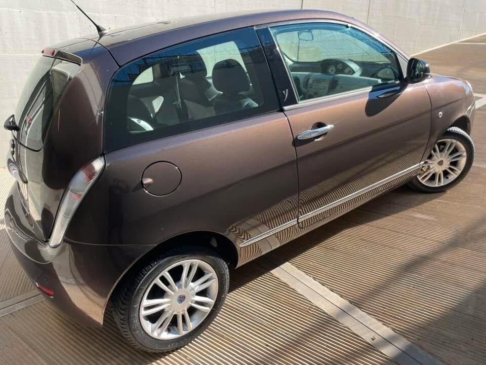 Lancia Ypsilon 1.4 Unyca Ecochic GPL