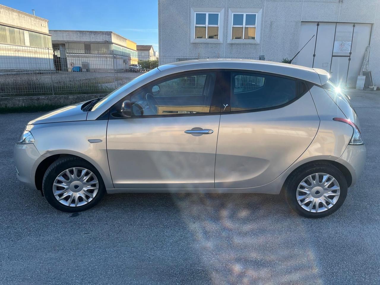 Lancia Ypsilon 1.2 S&S Platinum 127000 km