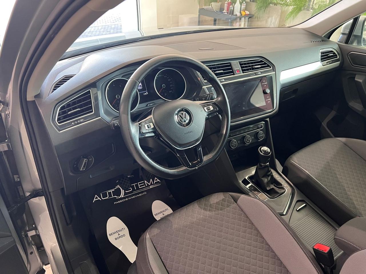 VOLKSWAGEN Tiguan II 2016 1.4 tsi Business 125cv - TAGLIANDI CERTIFICATI