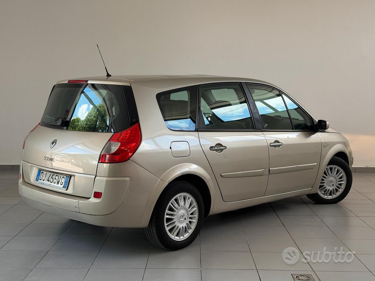 RENAULT Grand Scenic