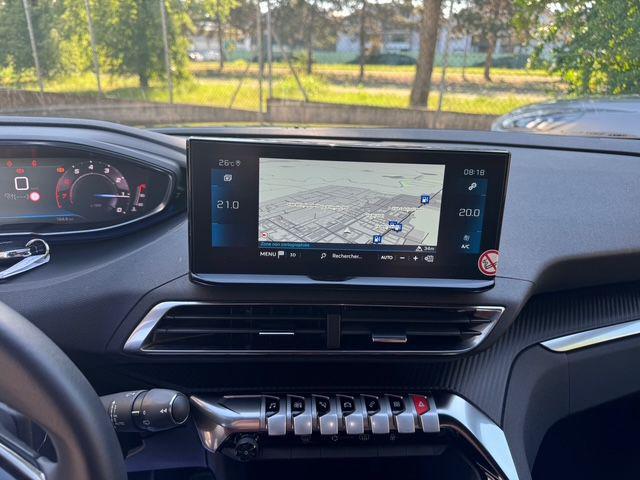 PEUGEOT 3008 PureTech Turbo 130CV Allure Pack KM. 23.200