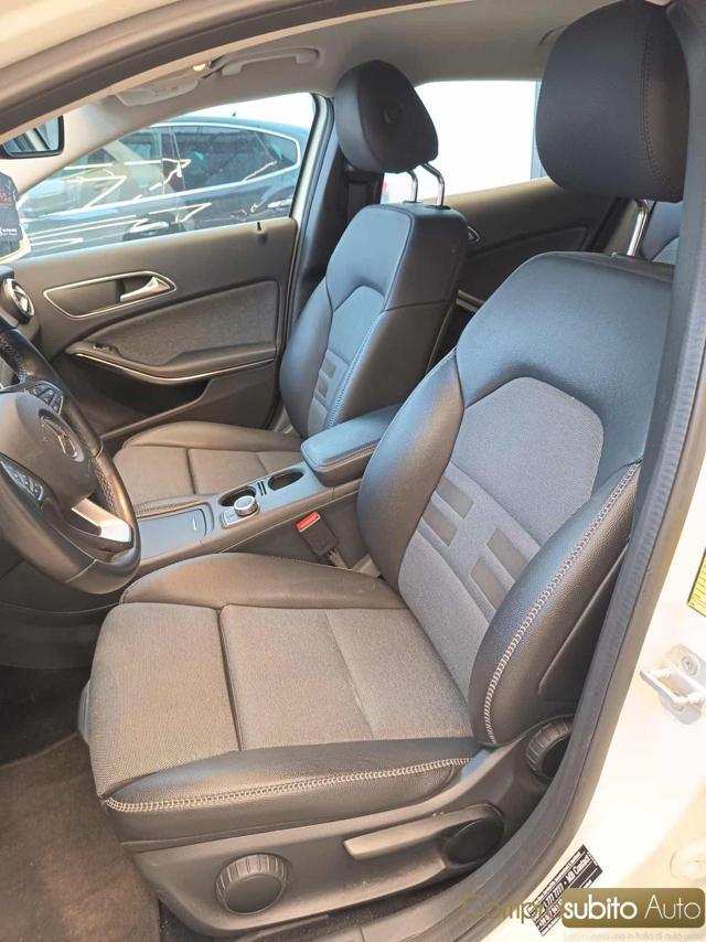 MERCEDES-BENZ GLA 200 d Automatic 4Matic Premium