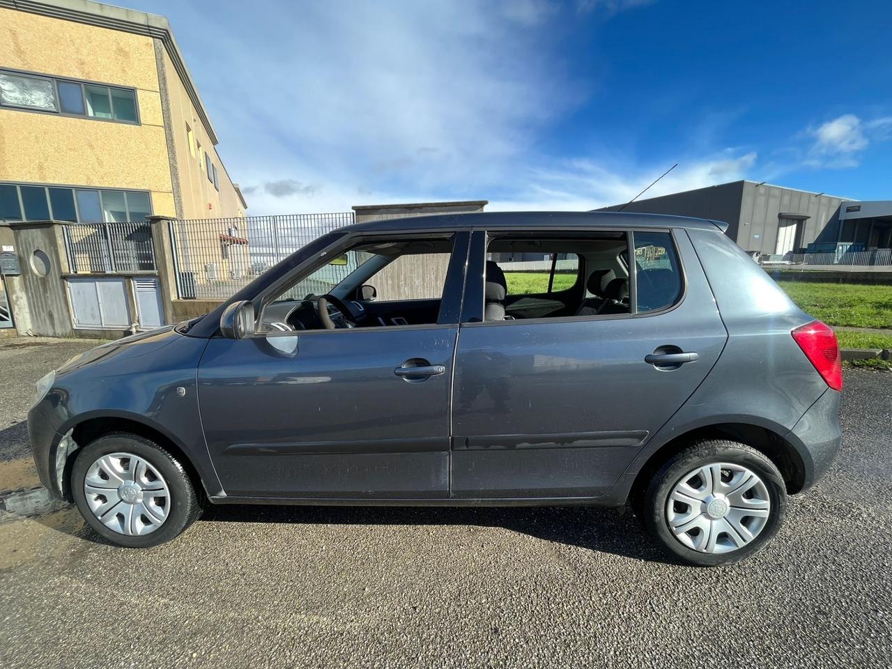 Skoda Fabia 1.2 benzina 12V 70CV 5p. Style