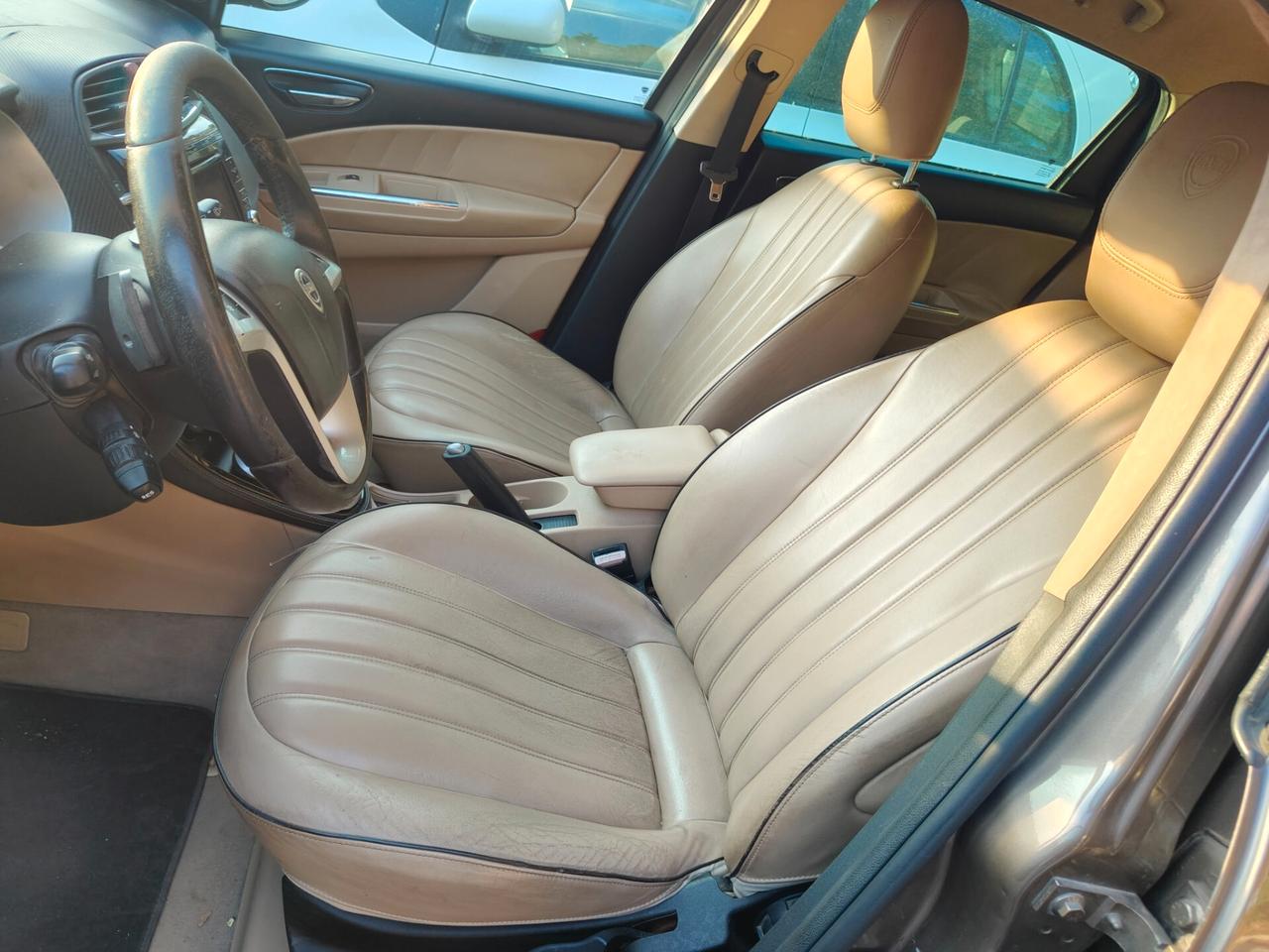 Lancia Delta 1.6 MJT Selectronic Platinum