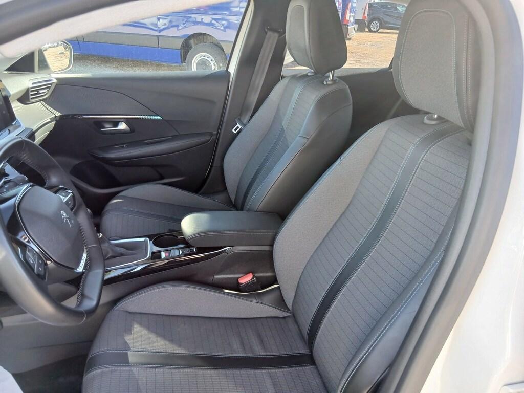 Peugeot 208 5 Porte 1.2 PureTech Allure Navi Pack