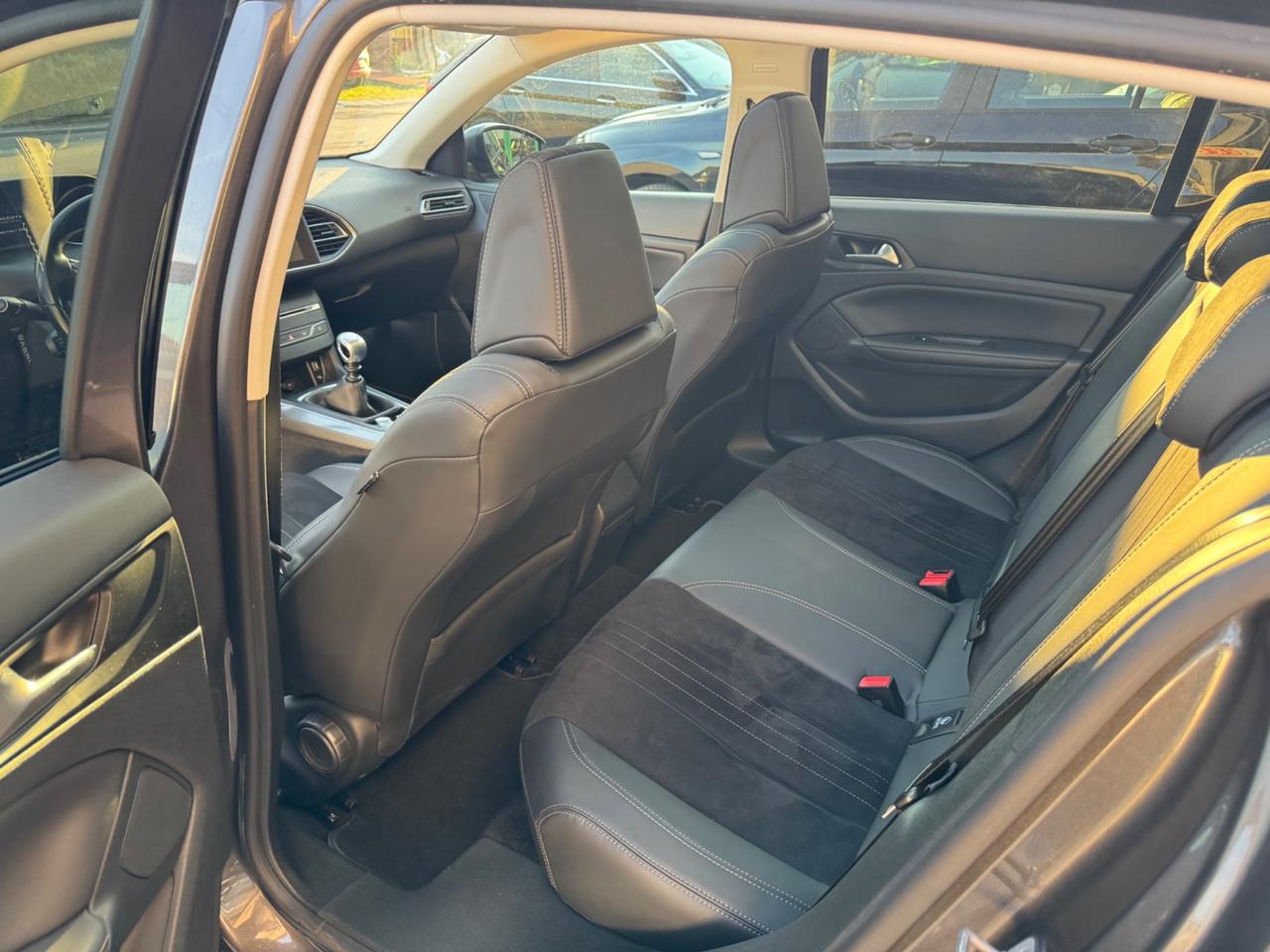 Peugeot 308 BlueHDi 150 S&S Allure