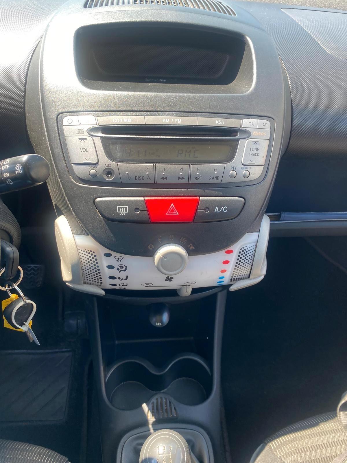 Peugeot 107 1.0 68CV 5p. Superga ADATTA AI NEOPATENTATI