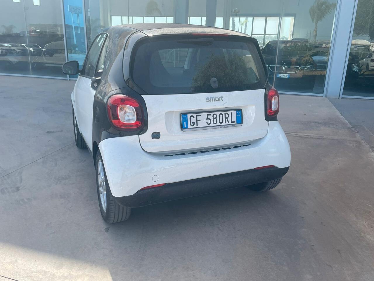 Smart ForTwo EQ Pure possibilità noleggio no scoring
