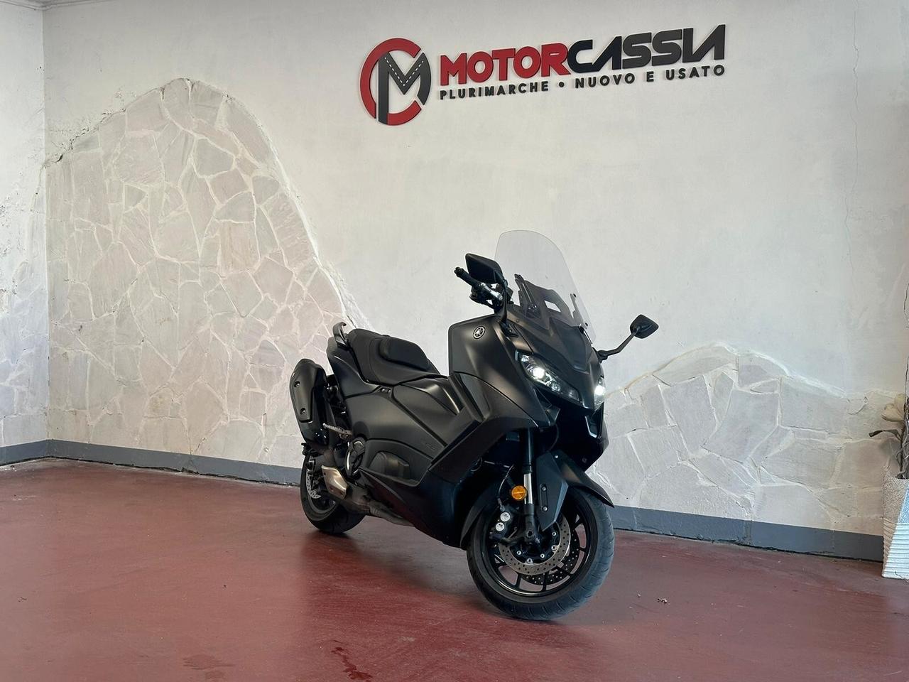 YAMAHA T-Max 560