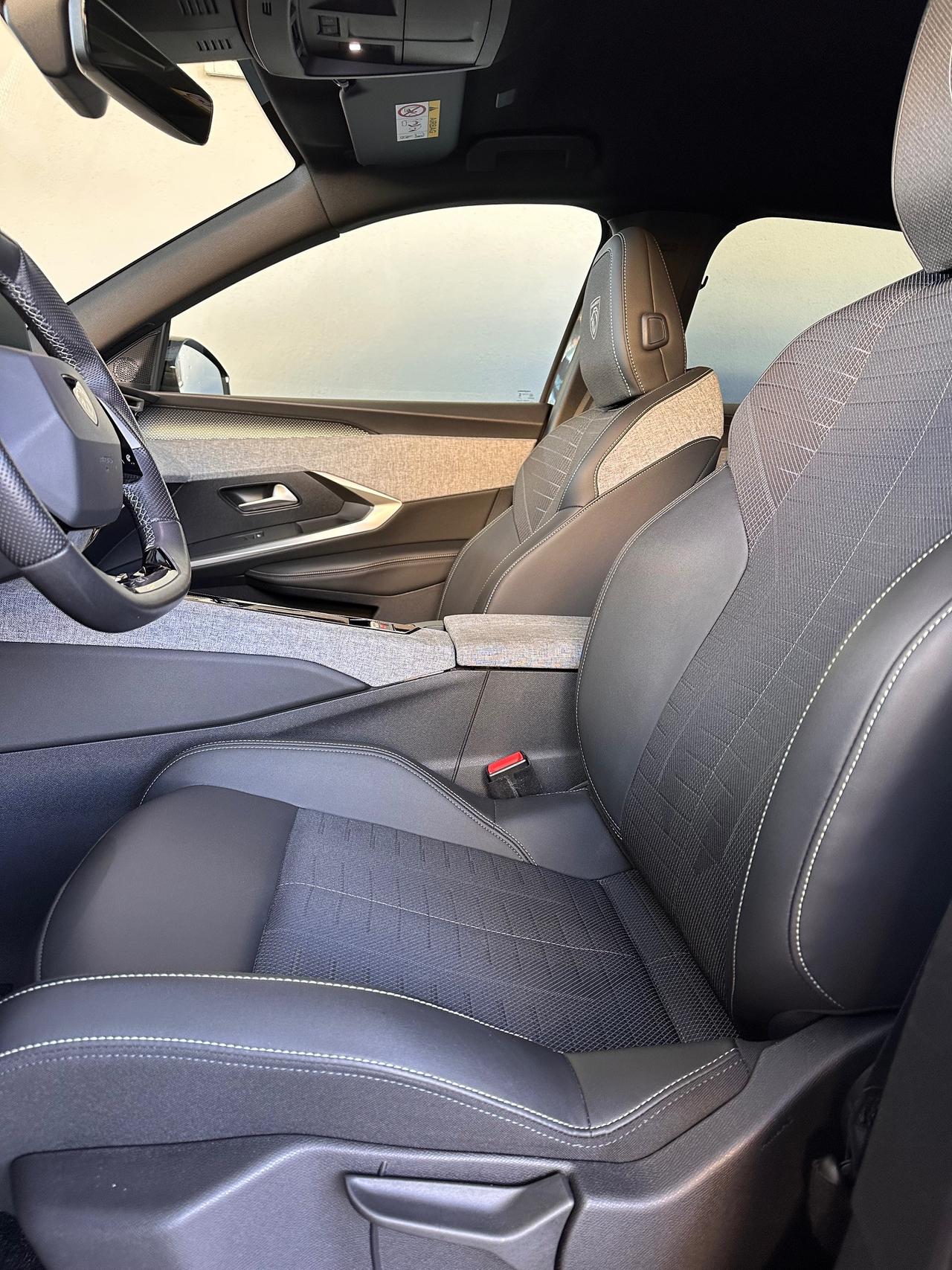 Peugeot 3008 3008 1.2 hybrid Allure 145cv e-dcs6