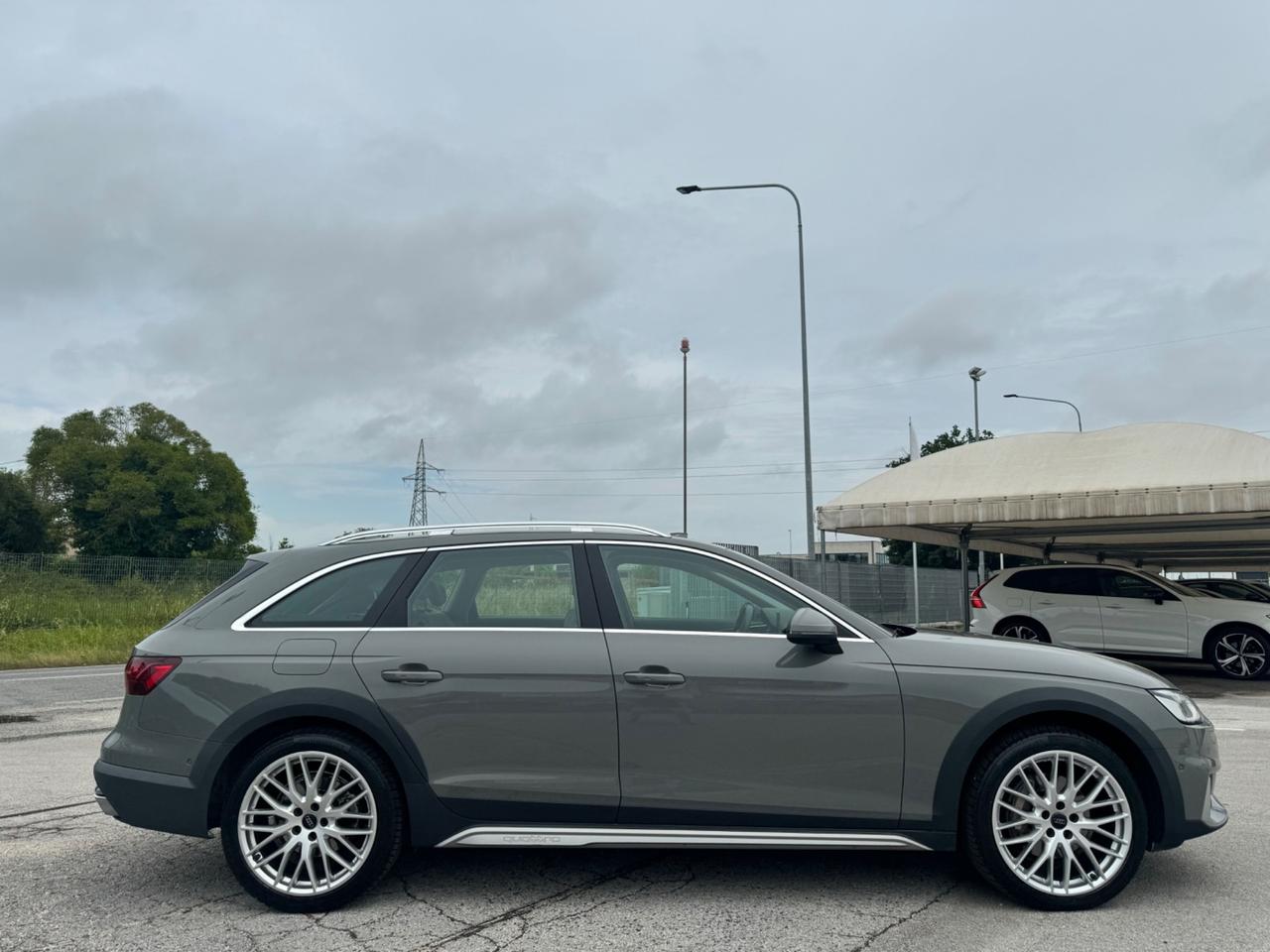 AUDI A4 ALLROAD 2.0 Tdi -Virtual Led Ambient 19