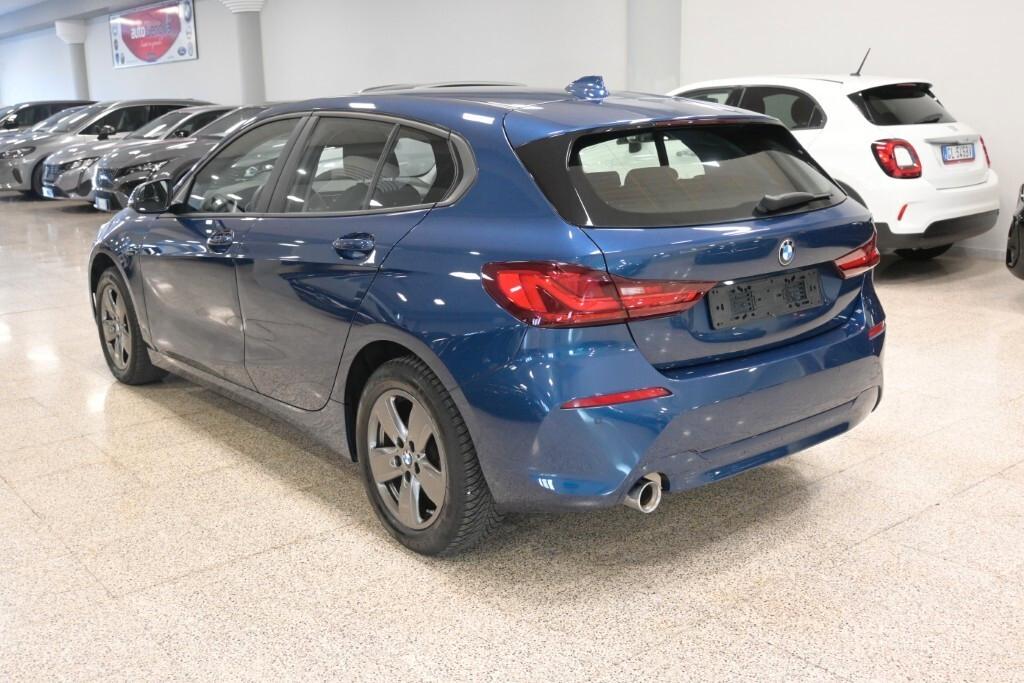 BMW 116i 110CV 6M. BUSINESS ADVANTAGE ( FARI LED - BMW DIGITAL COCKPIT - NAVI - MIRROR - CRUISE - PDC )