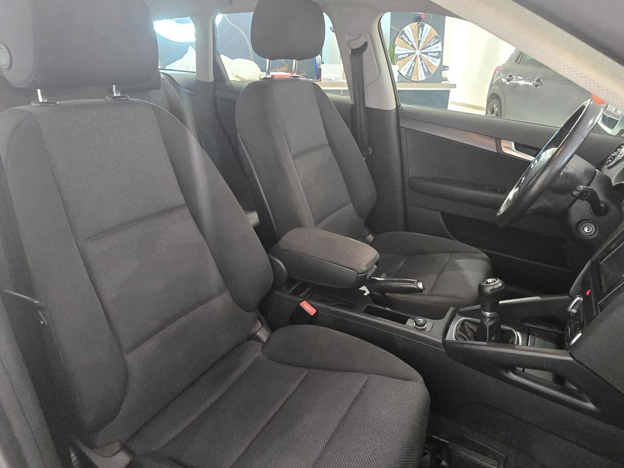 Audi A3 1.6 TDI 105 CV CR Ambiente