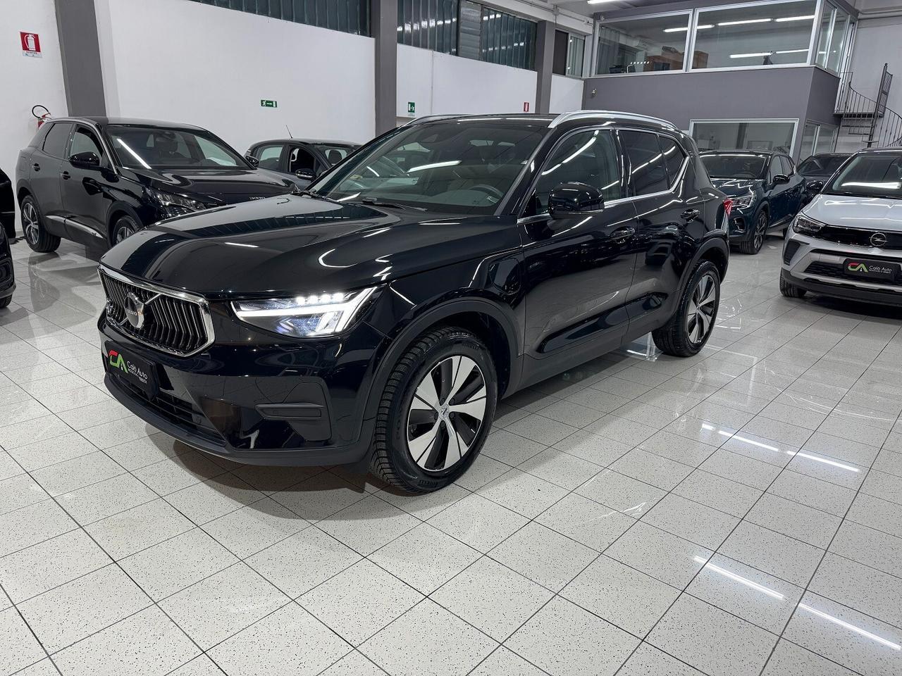 XC40 T4 Plug-in Hybrid Core VETRI SCURI BELLA