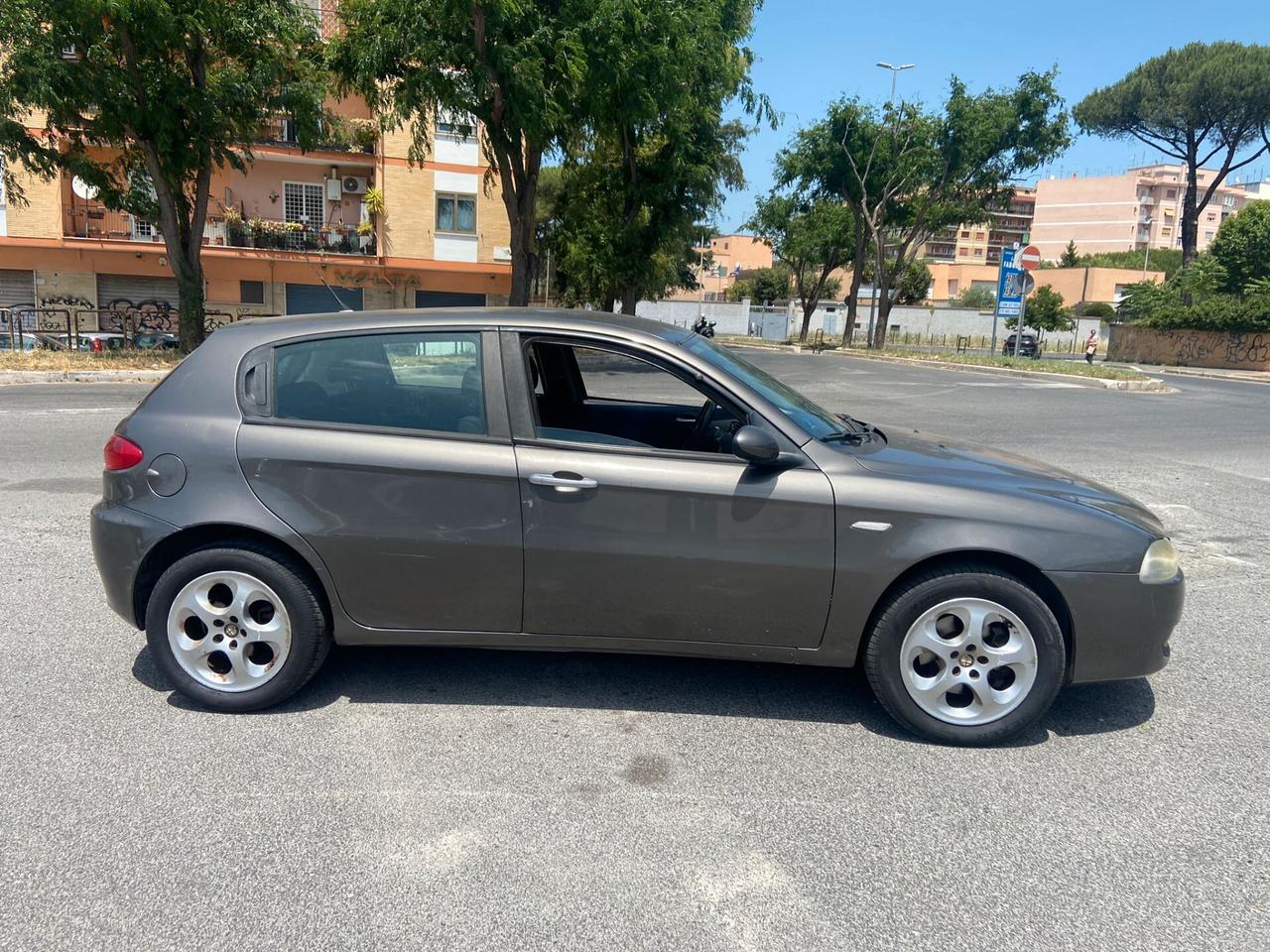 Alfa Romeo 147 1.9 JTD M-JET 16V 5 porte Dist.