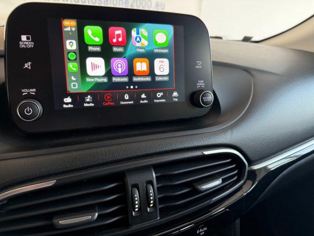 FIAT Tipo 1.5 Hybrid DCT 5 porte Cross NEOPATENTATI