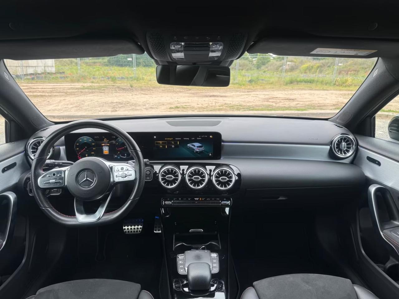 Mercedes-benz A 180 Premium AMG 136CV MBUX