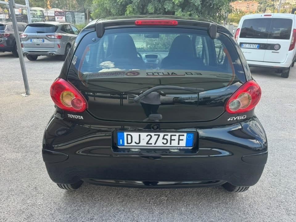 TOYOTA AYGO 1.0 12V VVT-i 5 porte Sol