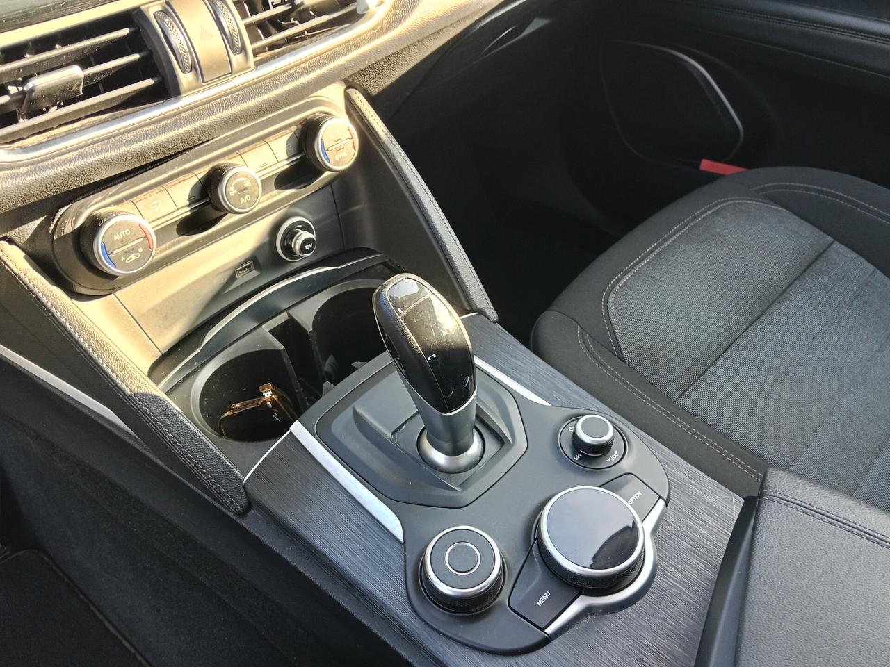 Alfa Romeo Stelvio 2.2 Turbodiesel 160 CV AT8 RWD Business