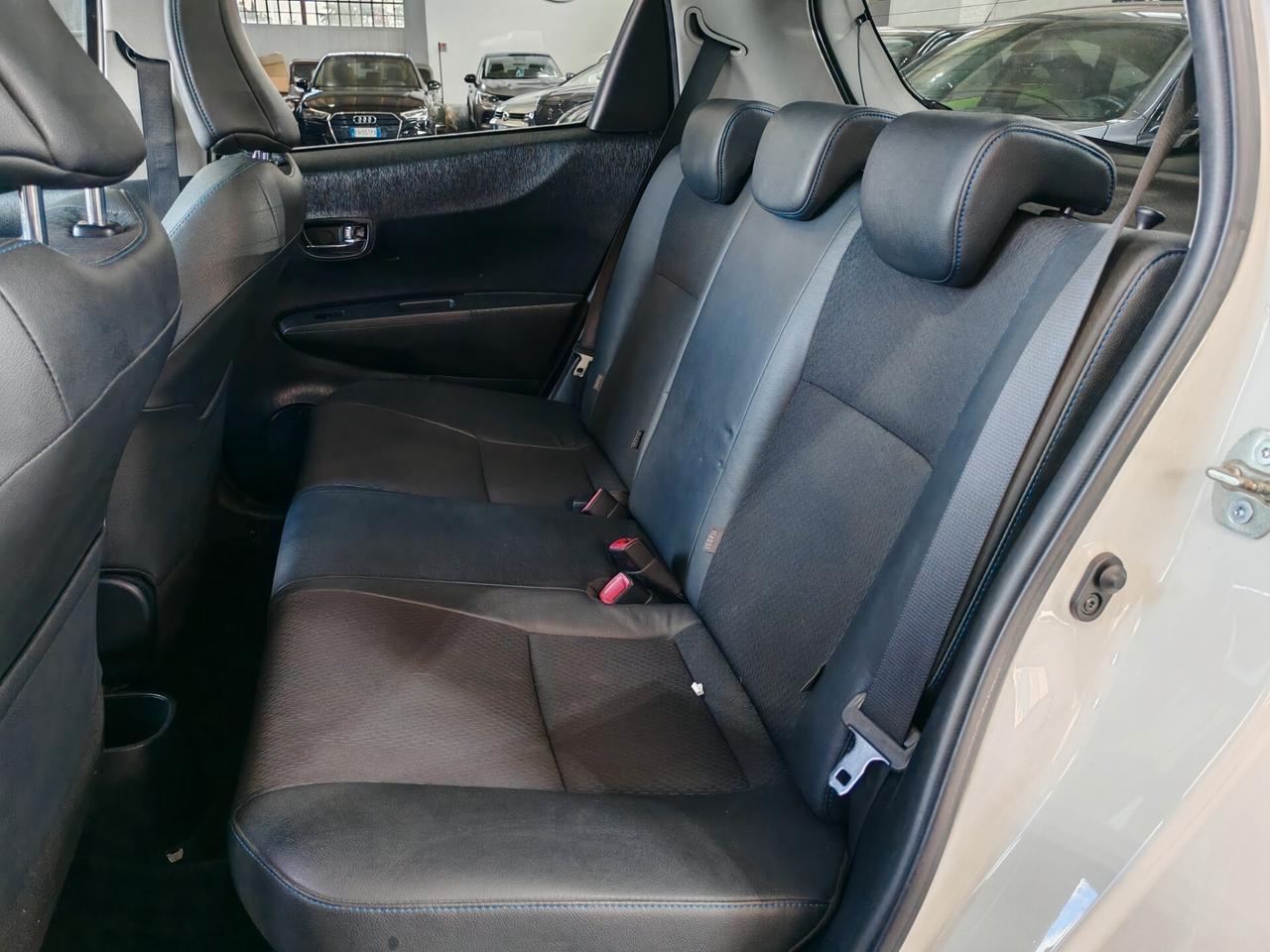 Toyota Yaris 1.5 Hybrid 100 cv Lounge CVT