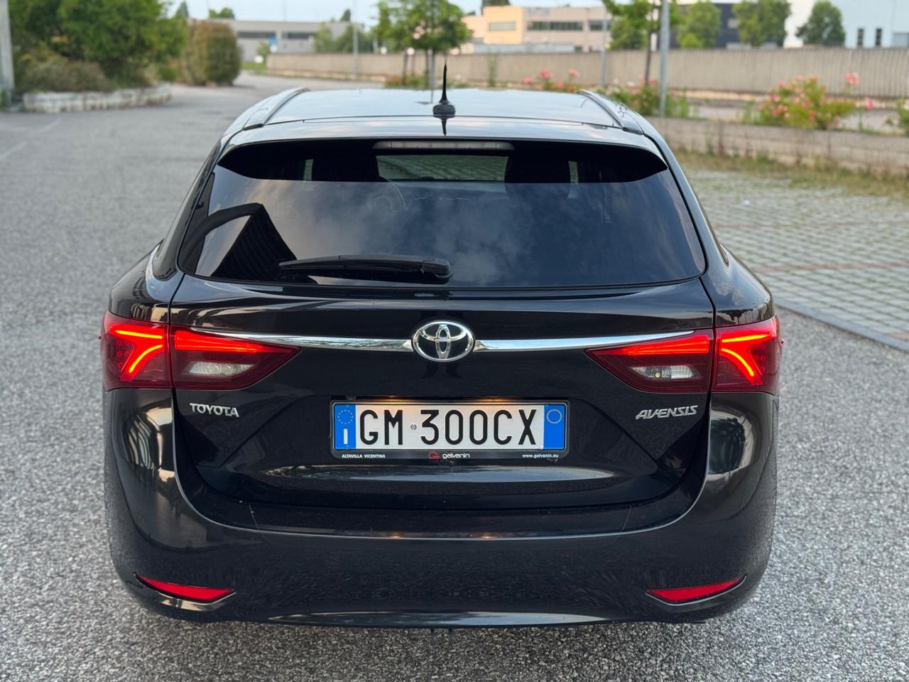 Toyota Avensis 2.0d 143cv Edition-S Euro 6B