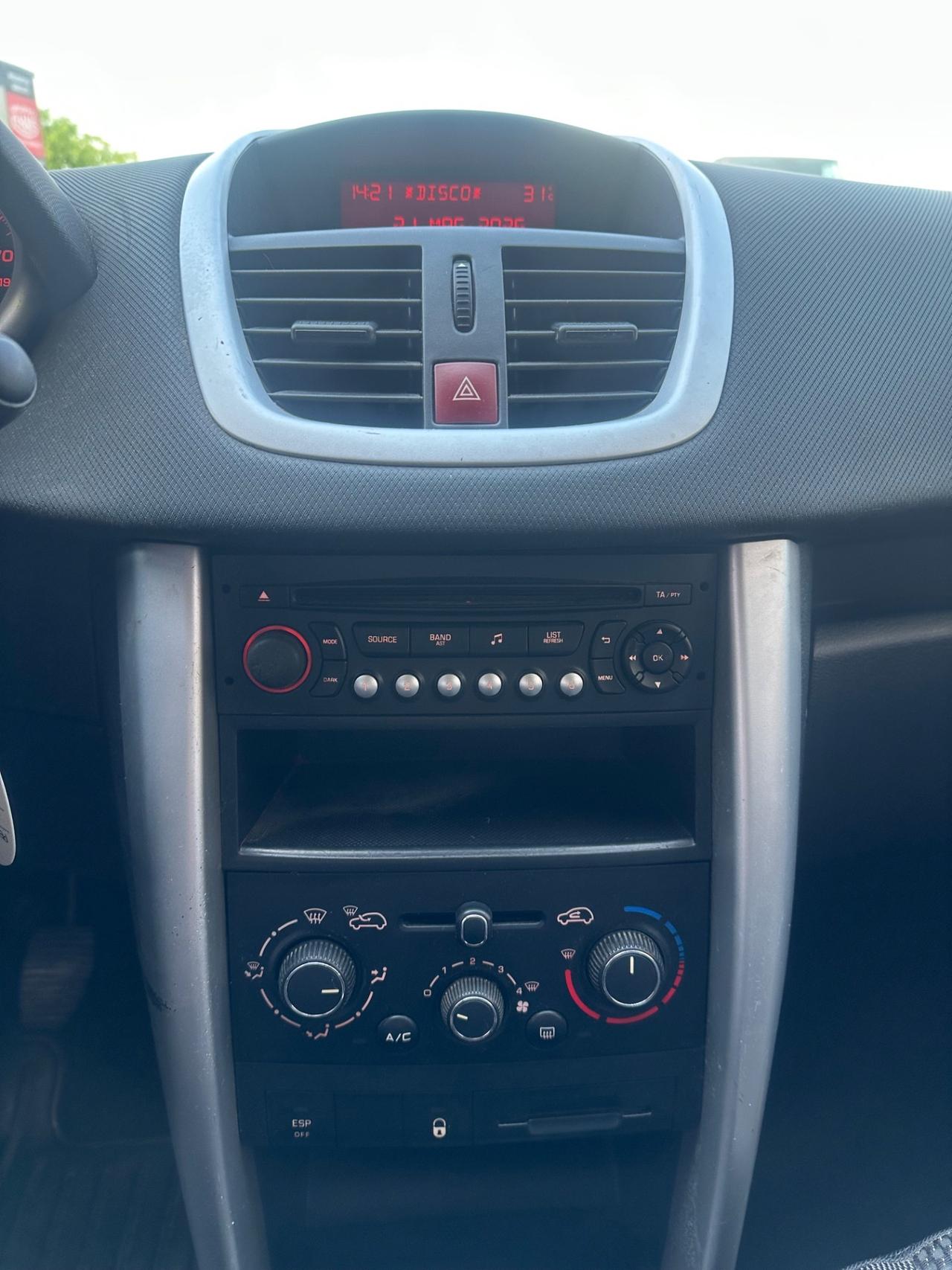 Peugeot 207 Plus 1.4 8V 75CV 5p. ECO GPL