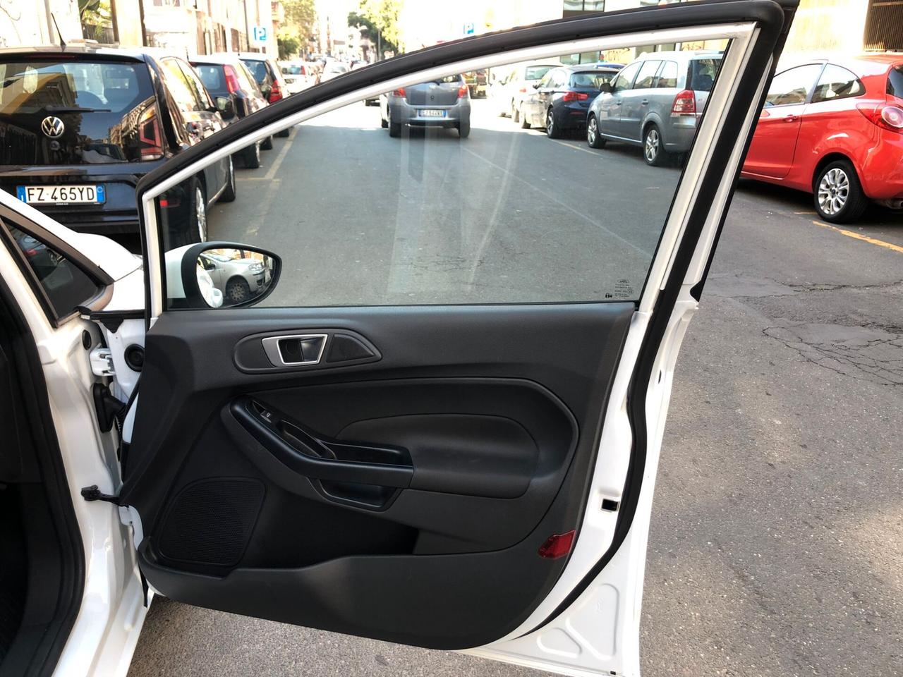 Ford Fiesta 1.5 TDCi 75CV 5 porte Business