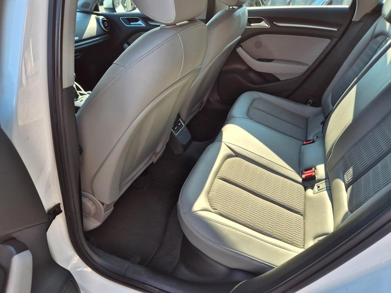 Audi A3 SPB 1.6 TDI Sport PARI A NUOVO