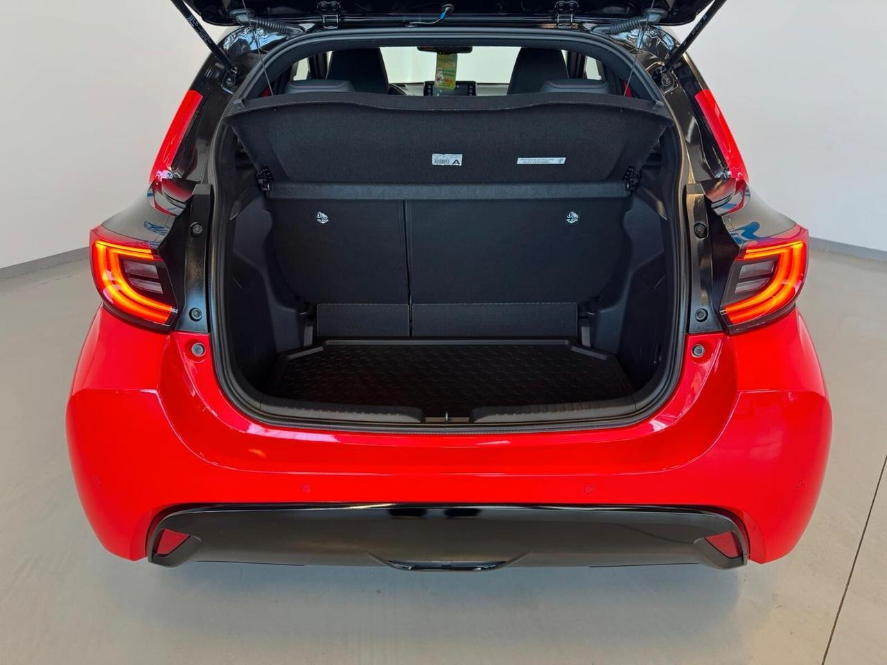 Toyota Yaris 1.5 Hybrid 5 porte Premiere