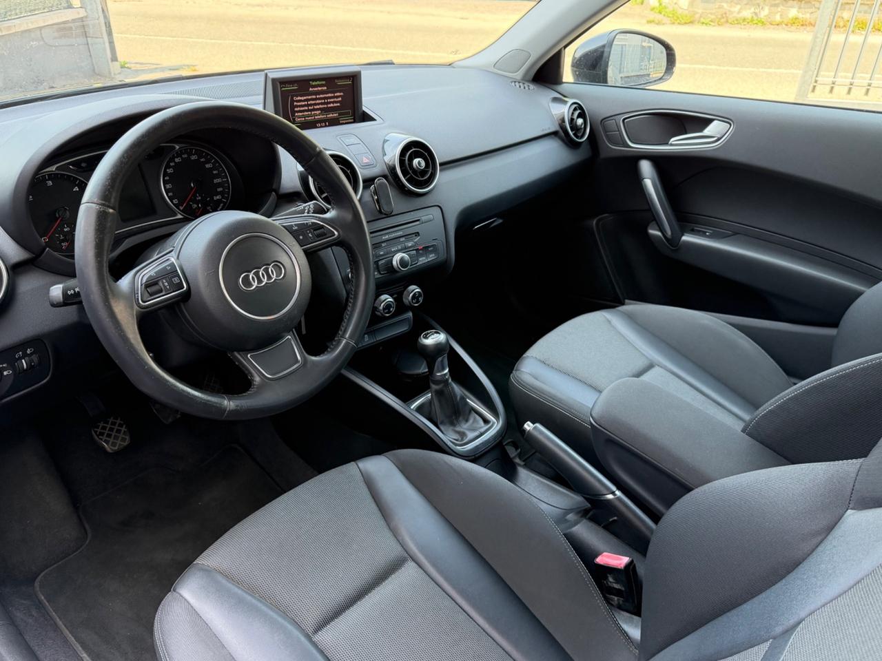 Audi A1 1.6 TDI 105 CV Attraction NEOPATENTATI OCCASIONE