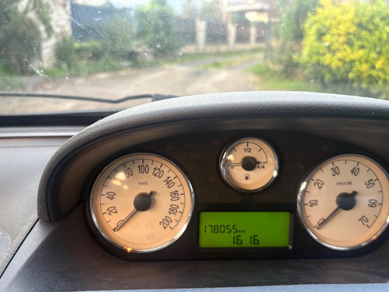 Lancia Ypsilon 1.2 FIRE