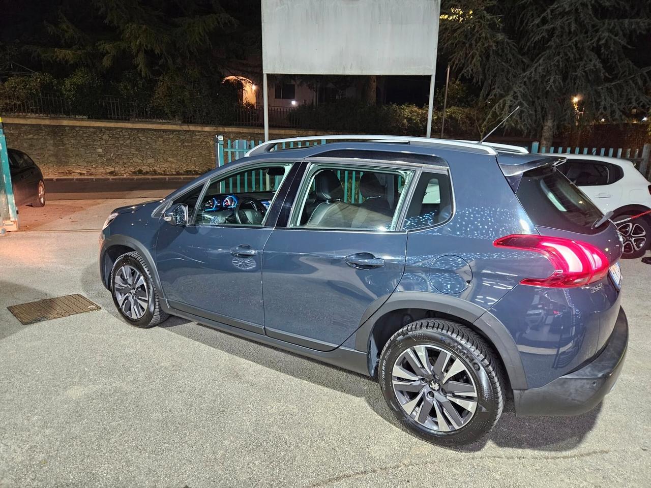 Peugeot 2008 BlueHDi 100 S&S Allure