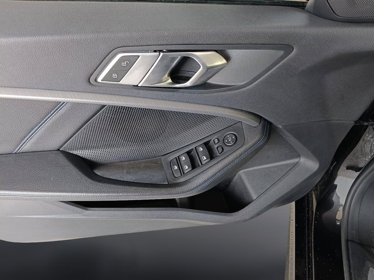 BMW Serie 1 F40 - 116d Msport auto