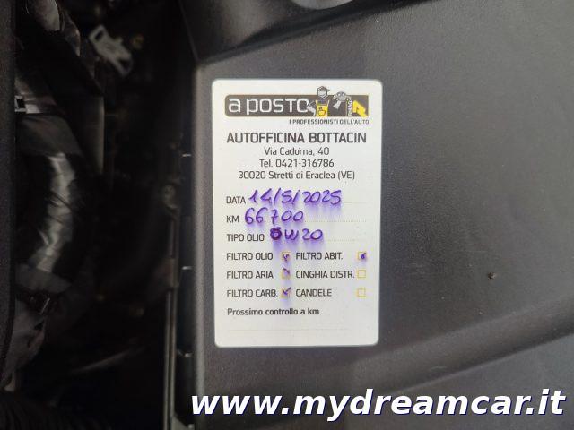 VOLVO XC60 B4 (d) AWD Geartronic Momentum