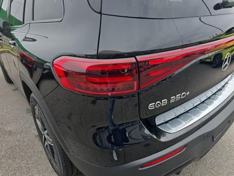 Mercedes-Benz EQB 250+ AMG Line Advanced
