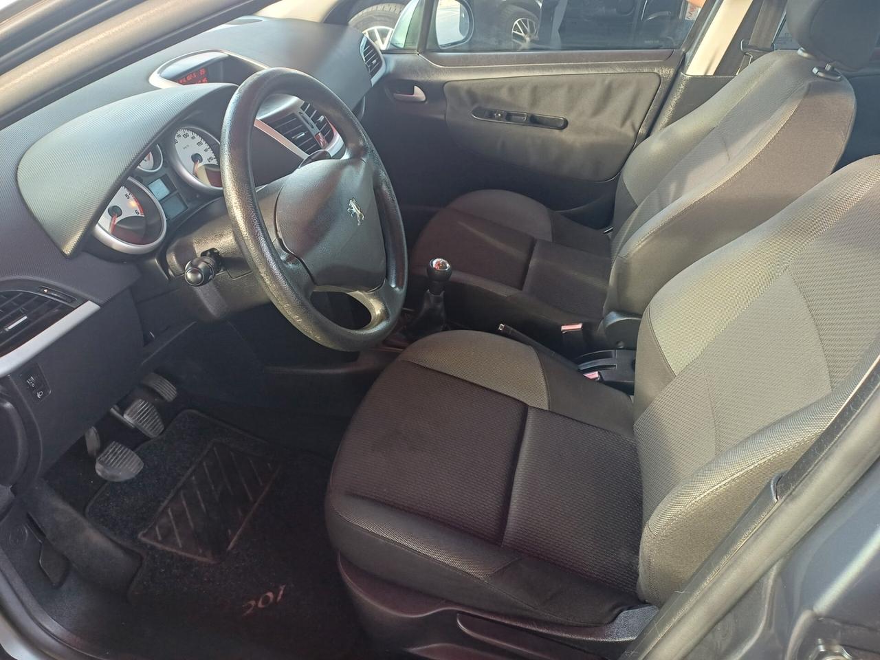 Peugeot 207 1.4 HDi 90CV 5p. Energie Sport 2010