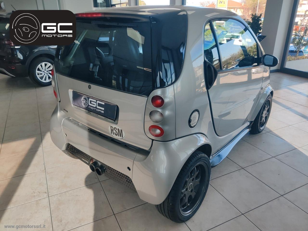 Smart 1.0 70 CV Brabus