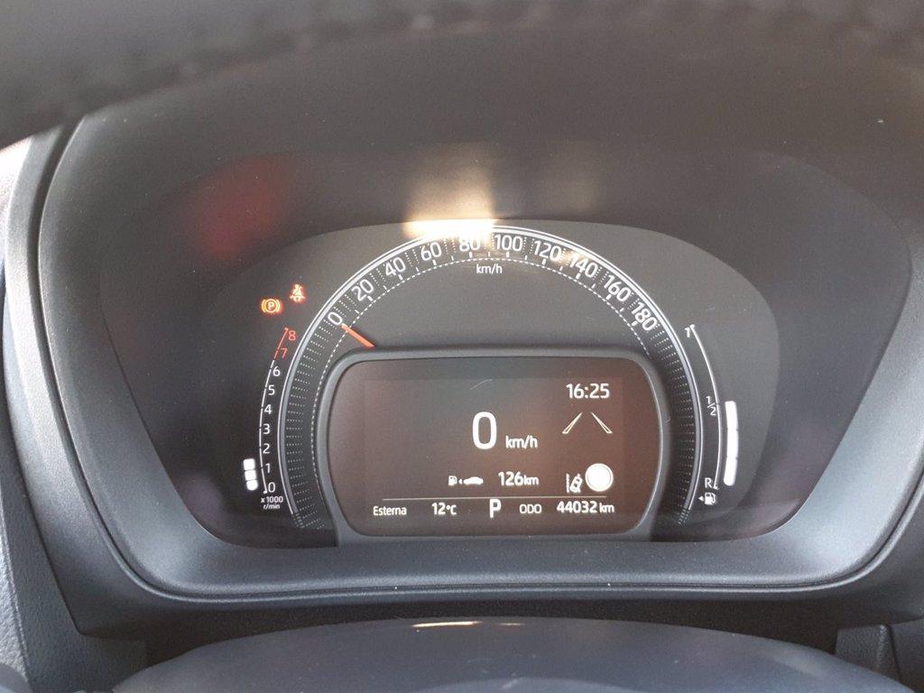 TOYOTA Aygo x 1.0 lounge 72cv s-cvt del 2022
