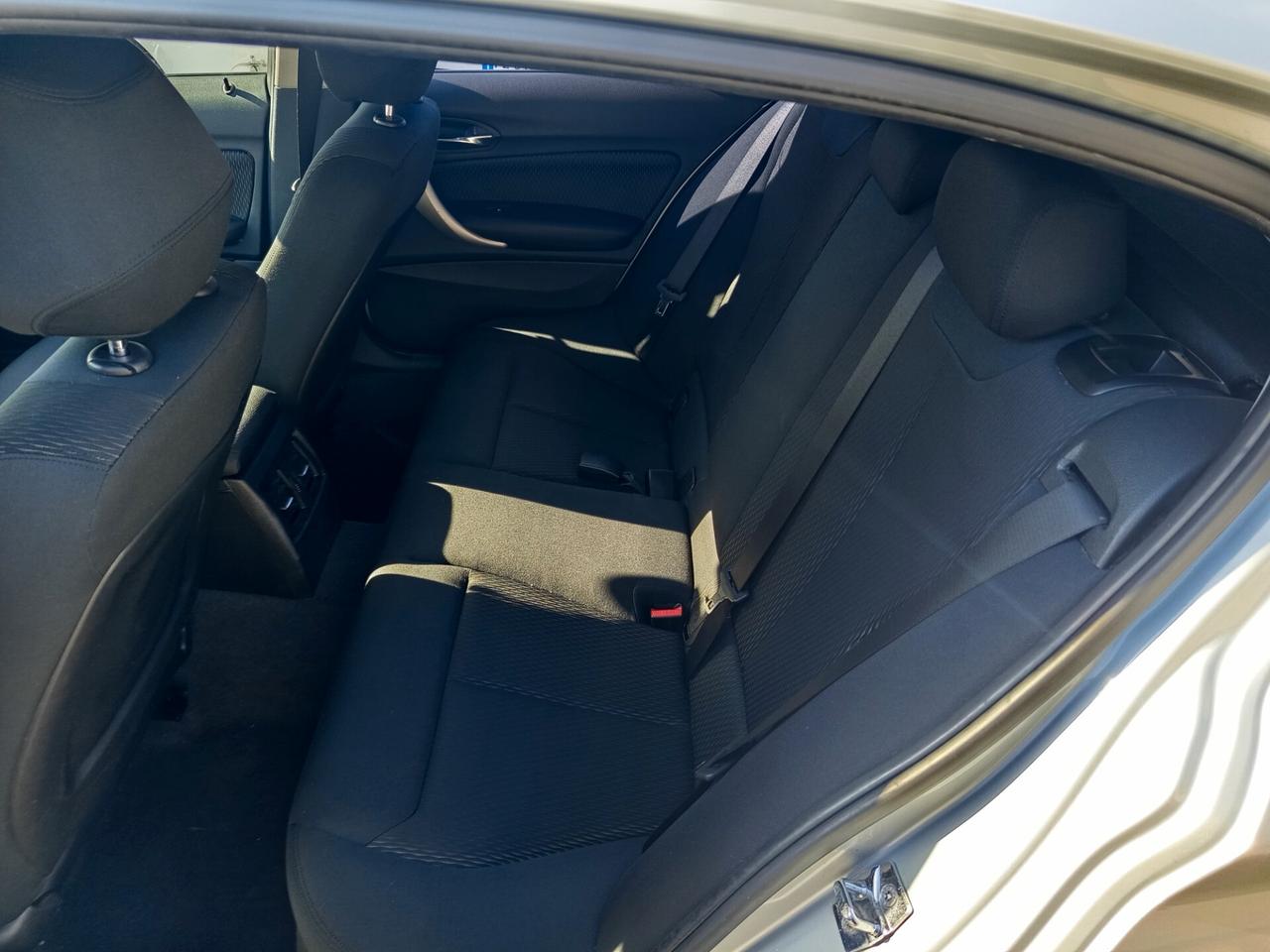 Bmw 116d 5p. Urban