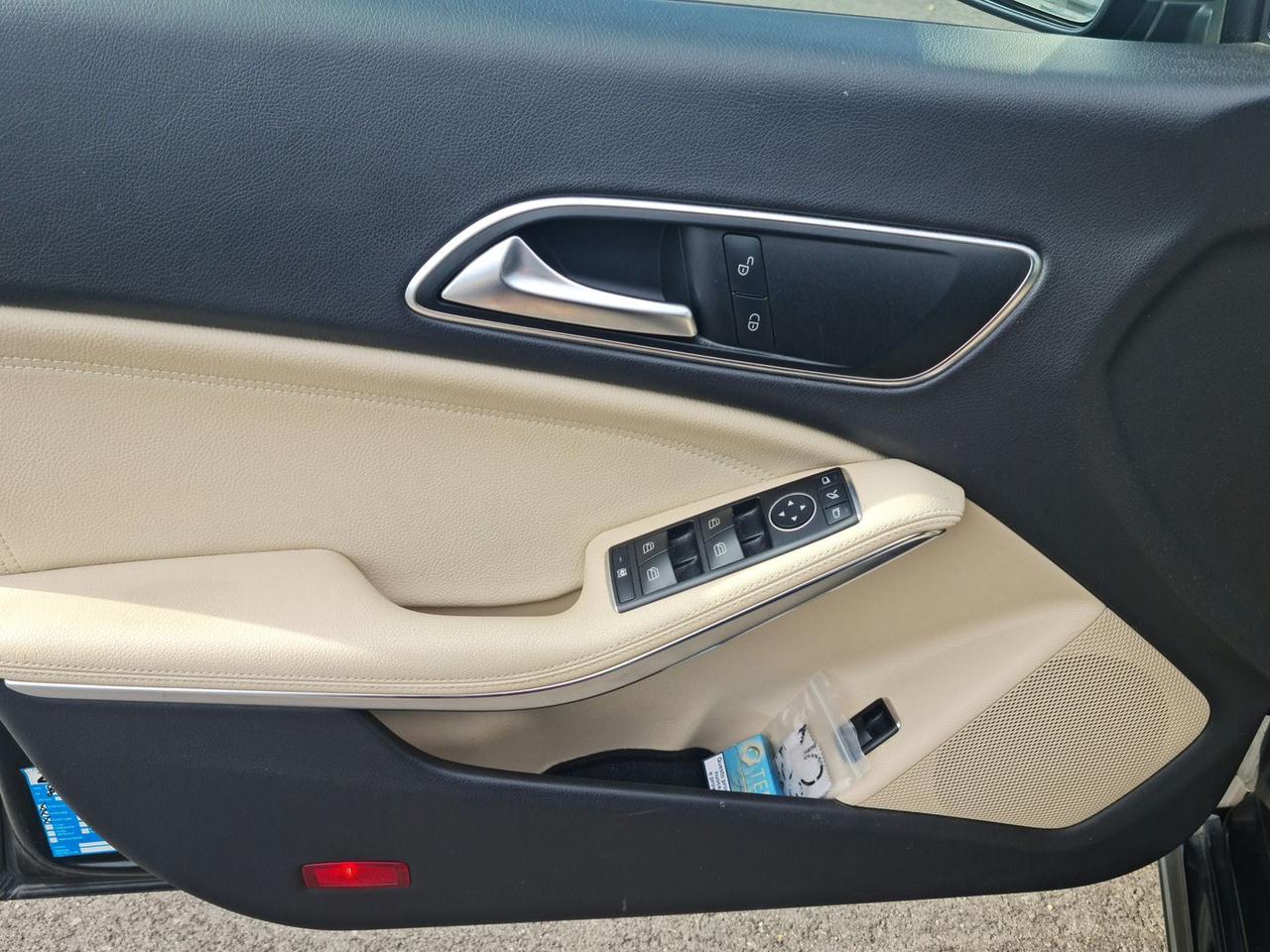 Mercedes-Benz CLA 180 BLUE EFICENCY PREMIUM #6083